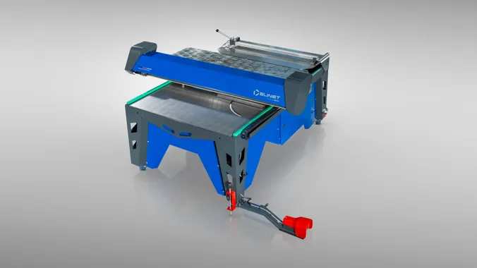 Slinet Flexcut Schrägschnittmodul mit blauem Maschinengestell und integrierter Schneideinheit.