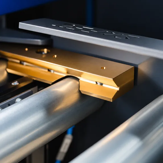 Detailaufnahme der automatischen Seitenausrichtung der Slinet S1.5.